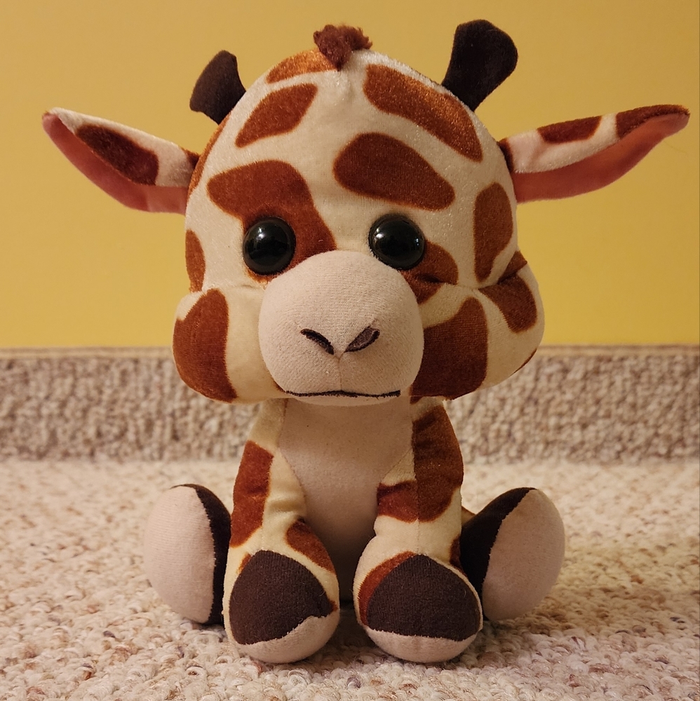 Classic Toy Co. 8" Big Head Giraffe